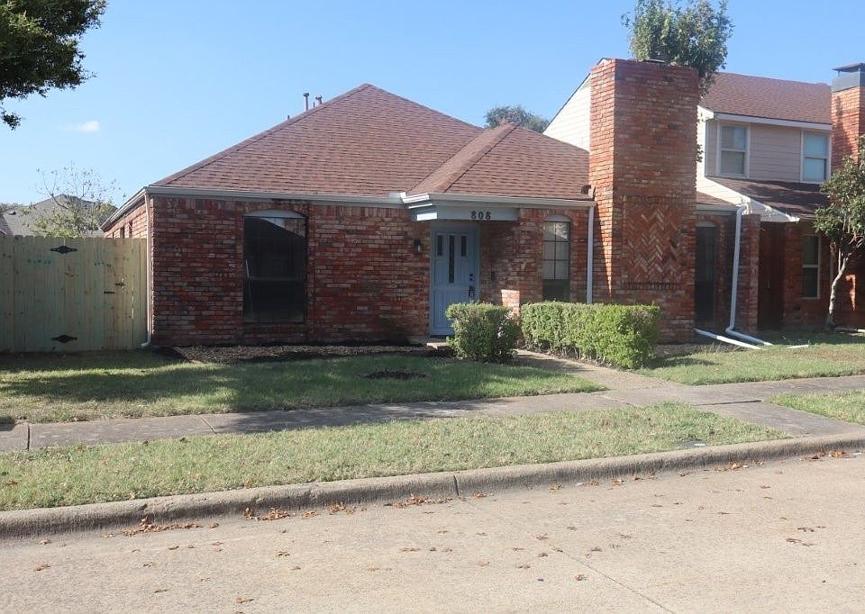 1st image of 808 Woodway Ln