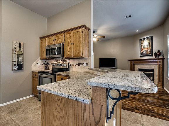 5th image of 13117 Springcreek Dr
