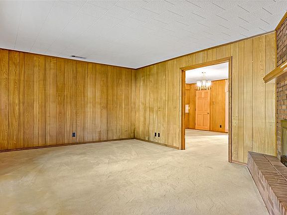5th image of 3222 Pecan Ln