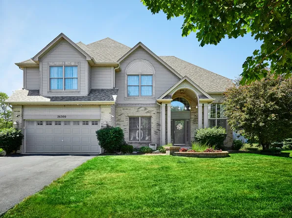 26300 W Chatham Dr, Plainfield, IL 60585
