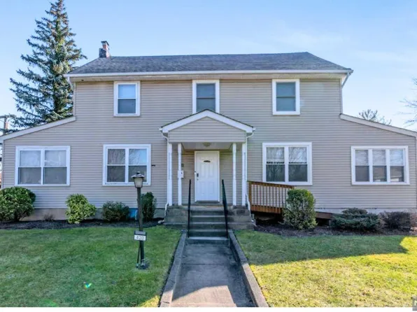 420 Maitland Ave, Teaneck, NJ 07666