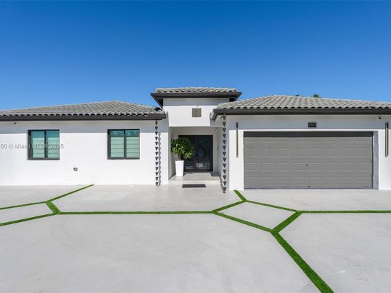 12833 SW 209th Ln, Miami, FL 33177