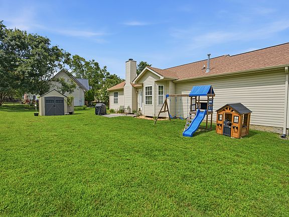2nd image of 710 Pinehurst Point