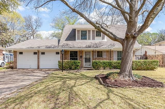1st image of 431 Shorewood Dr