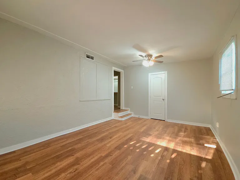 2602 Amherst St — Photo 15