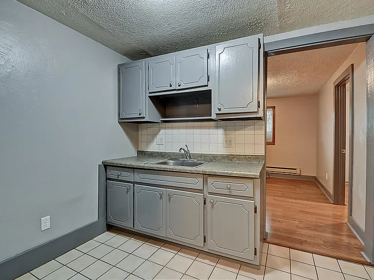 1023 S State Ave #3 — Photo 6