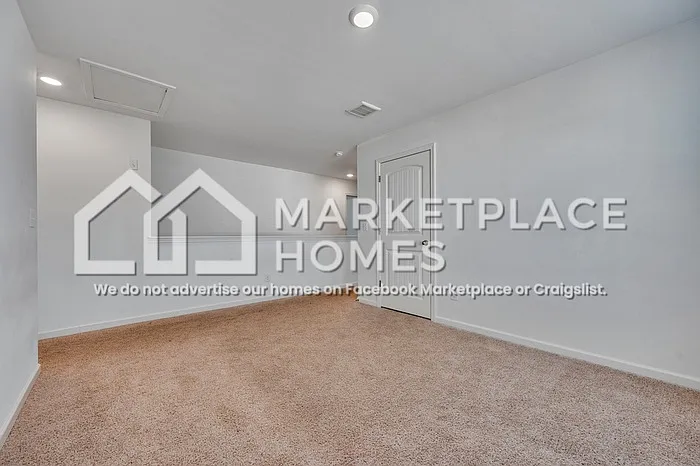 1027 Park View Dr — Photo 17
