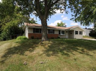 320 S Springinsguth Rd, Schaumburg, IL 60193