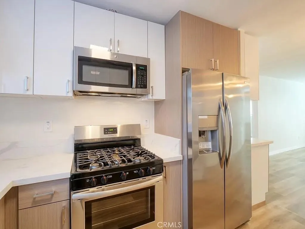 2102 Manhattan Beach Blvd — Photo 4
