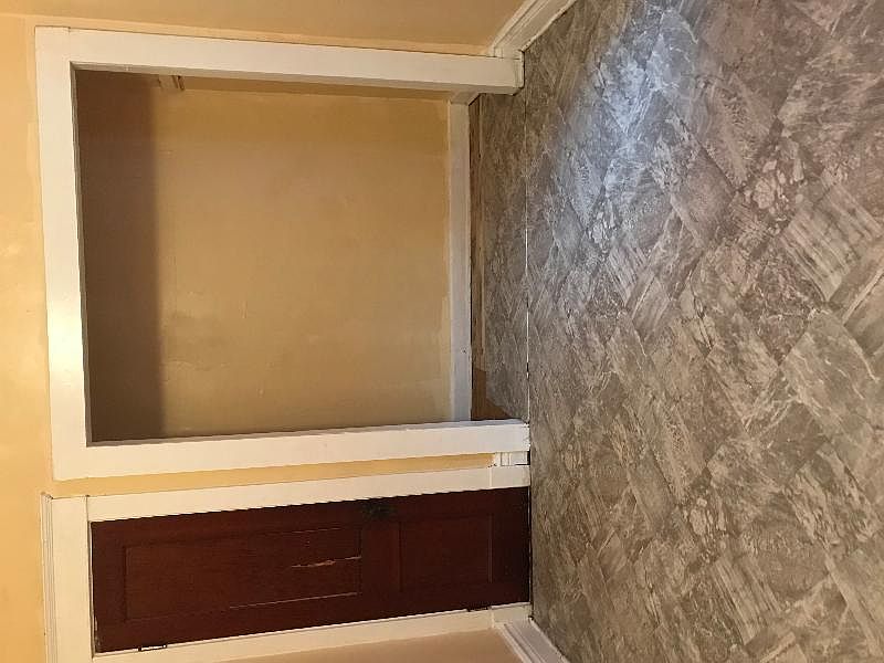 1st image of 295 Leroy Ave #1