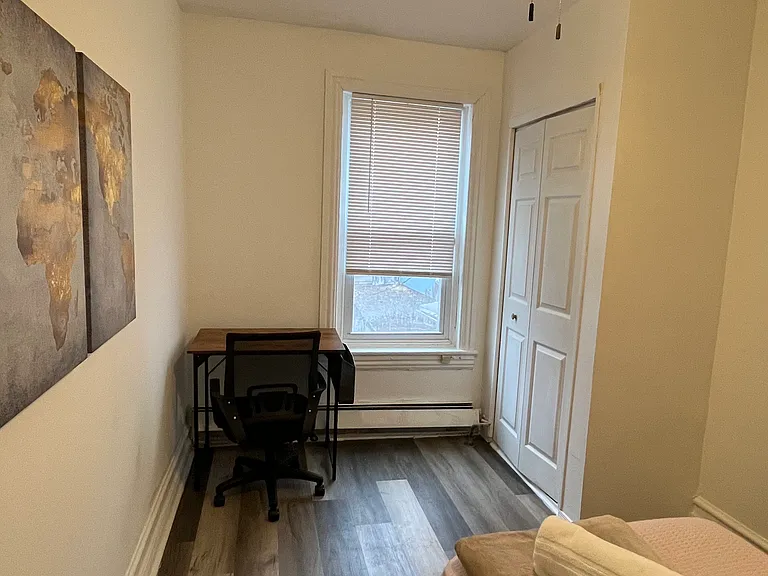516 N Mohr St — Photo 8