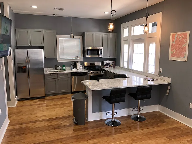 512 S Telemachus St — Photo 3