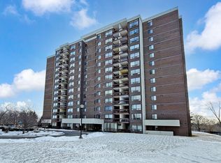 2556 Argyle Rd #202, Mississauga, ON L5B2H6