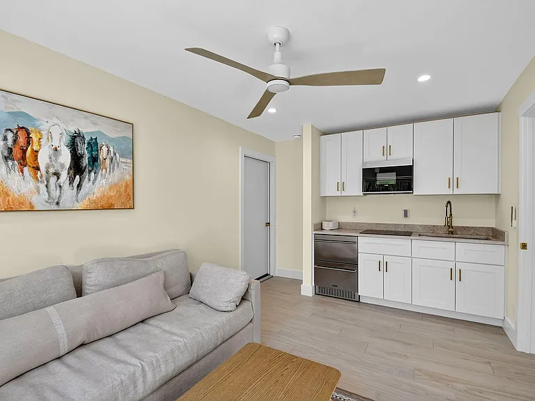 2900 Greenbriar Blvd — Photo 33
