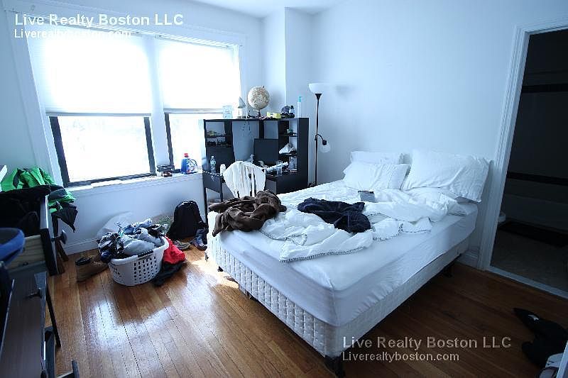 2nd image of 23 Cummings Rd #3F