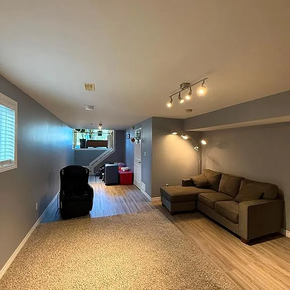 1509 Durocher Dr — Photo 22