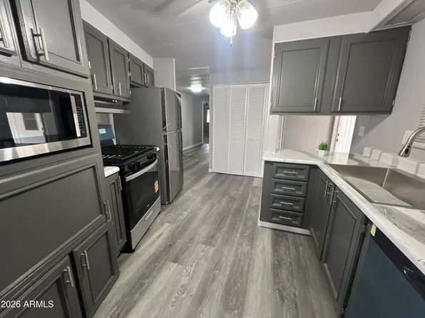 10701 N 99 Avenue #209, Peoria, AZ 85345