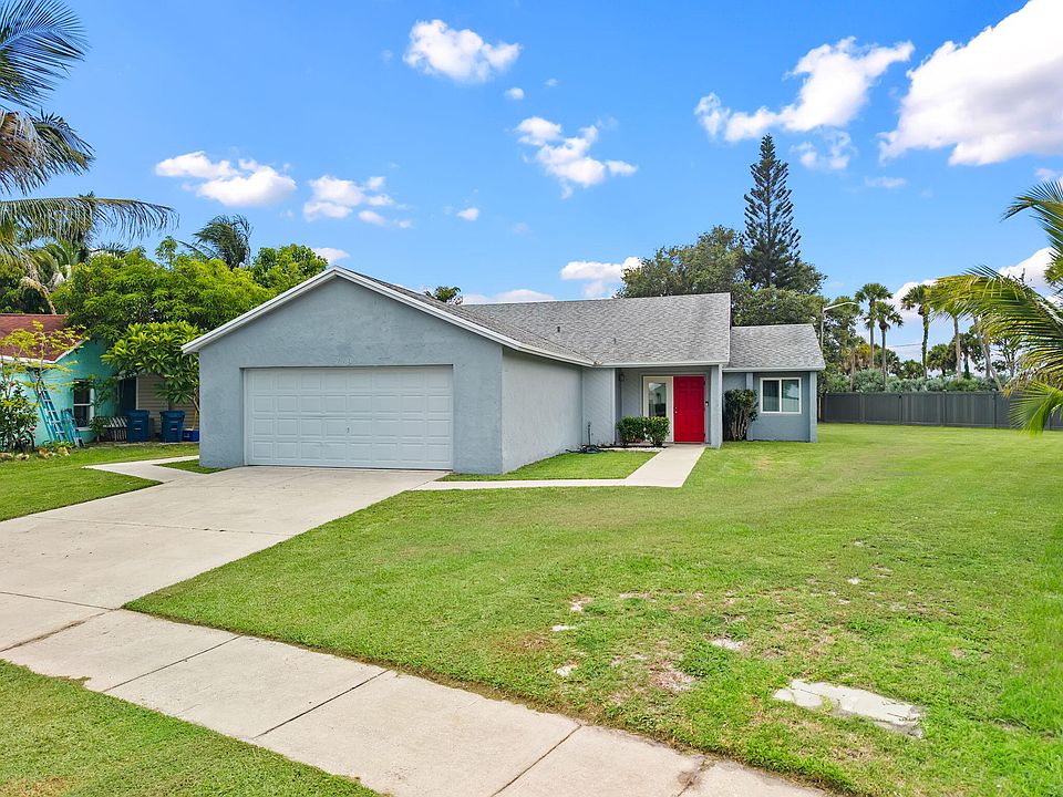 1st image of 119 Lakeside Circle