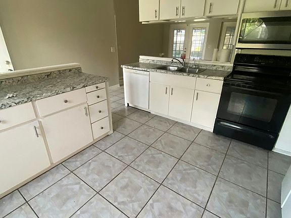 3rd image of 7413 Crock Ave