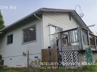 1025 5th Ave, Gold Hill, OR 97525