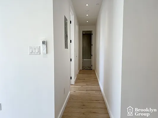 Rented by Brooklyn Group | media 8