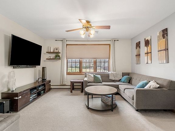 2nd image of 4 Dorianna Cir