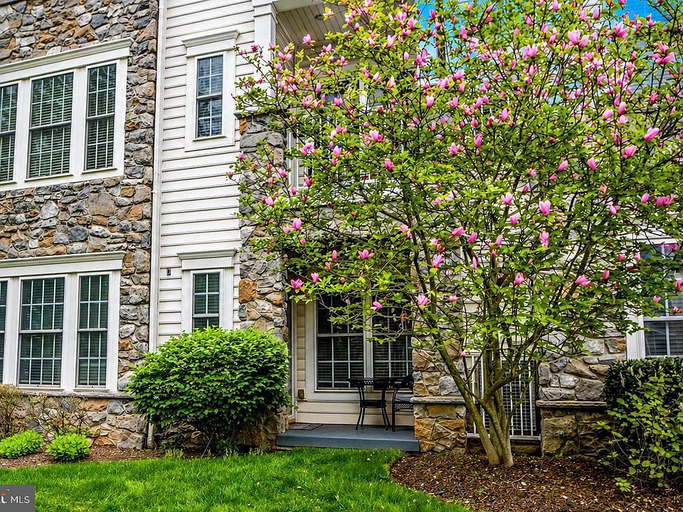 1st image of 1108 Lilac Ct