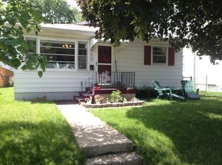 950 W Wilson Dr, Kankakee, IL 60901