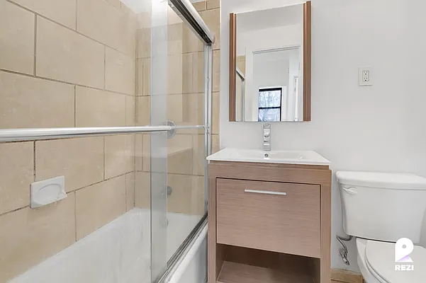 Rented by REZI | media 21