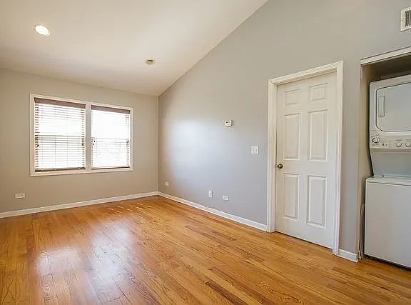 2nd image of 7415 N Wolcott Ave APT 2E