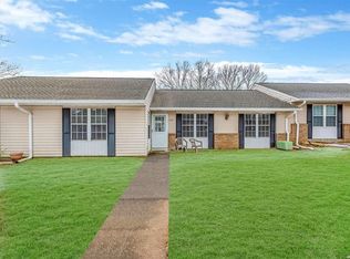 416 Weymouth Ct UNIT B, Ridge, NY 11961