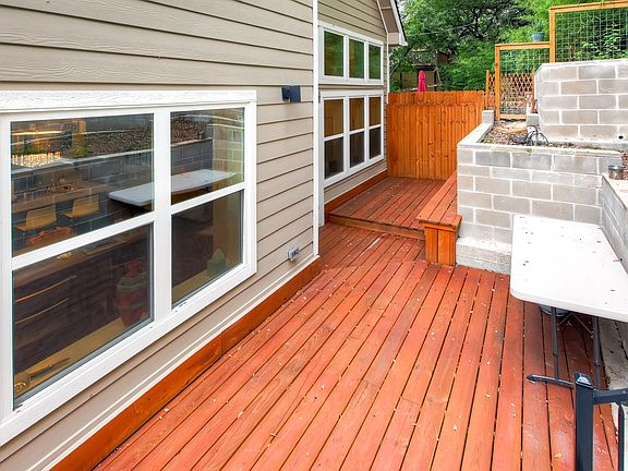 3rd image of 1505 Rockdale Cir #B