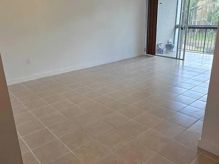 711 N Pine Island Rd #210 — Photo 7