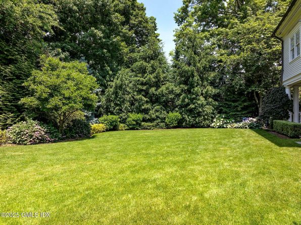 35 Club Rd, Riverside, CT 06878