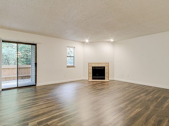5th image of 3205 115th Ave NE #1202