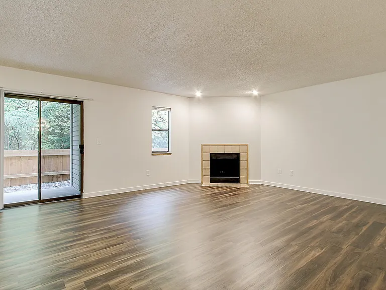 Cedar Terrace — Photo 10