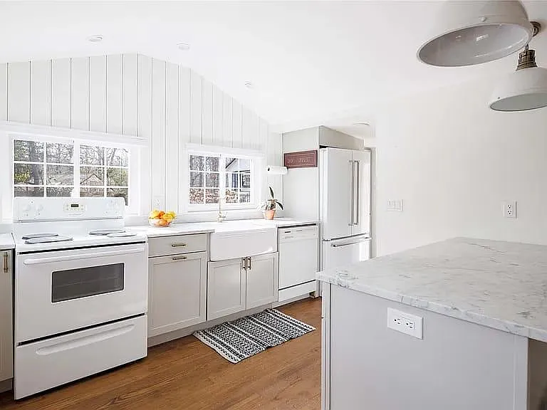 305 North Dr — Photo 3