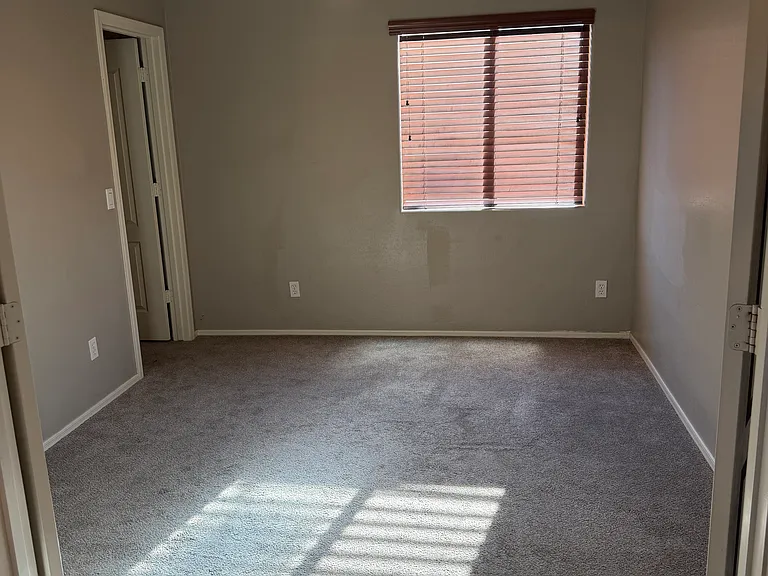 43810 W Lindgren Dr — Photo 22