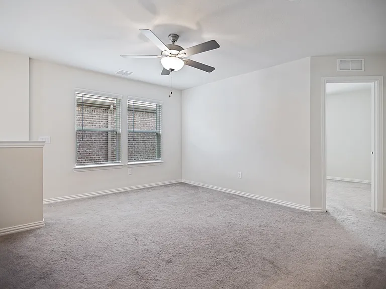 9927 Bates St — Photo 17