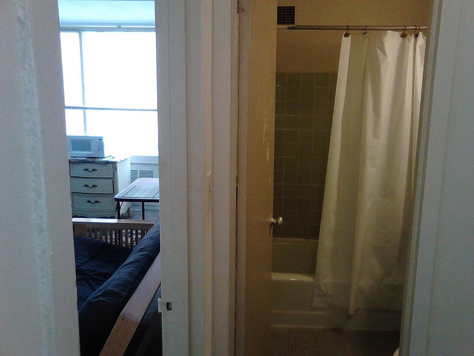 1st image of 1121 Arlington Blvd Fl 2nd