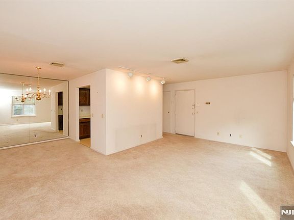 5th image of 50 Rock Rd APT A7