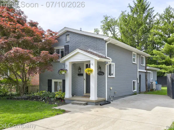 2954 Harvard Rd, Berkley, MI 48072