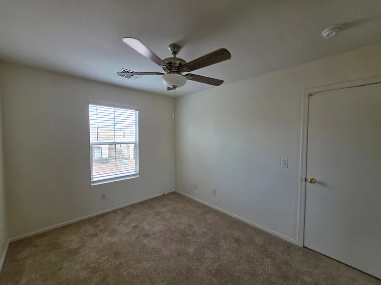 1216 E Graham Trl — Photo 44