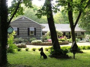 9 New Harbor Rd, Northport, NY 11768