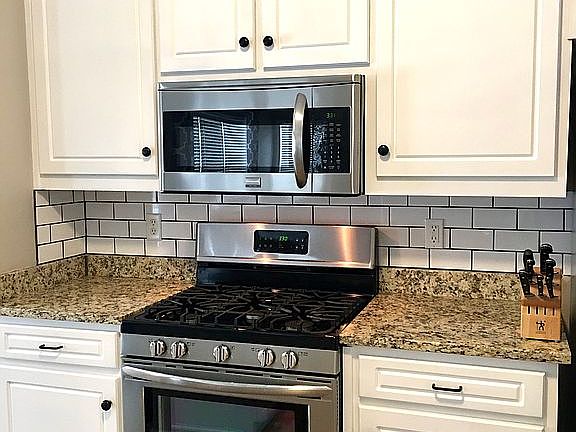 3rd image of 235 Graymist Ln