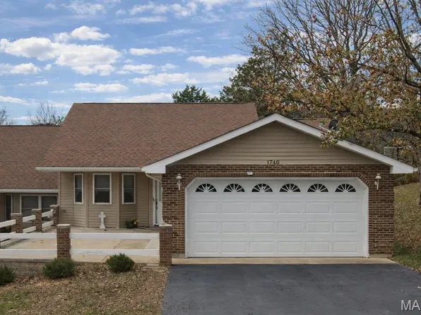 1740 Napoleon Dr, Bonne Terre, MO 63628