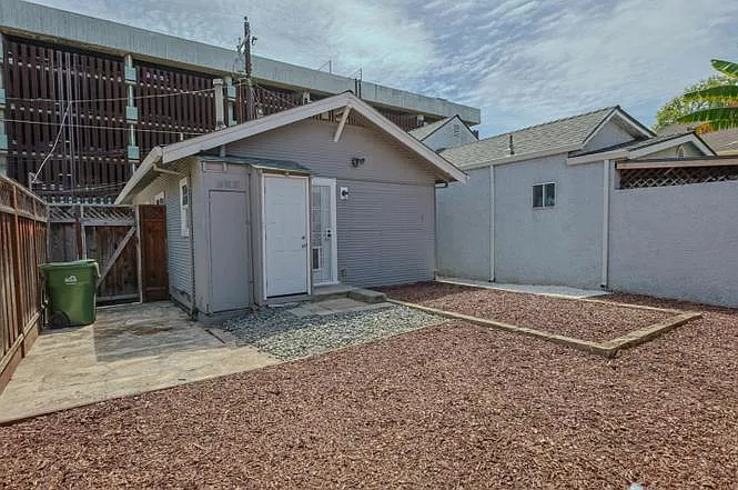 421 Elizabeth St — Photo 19