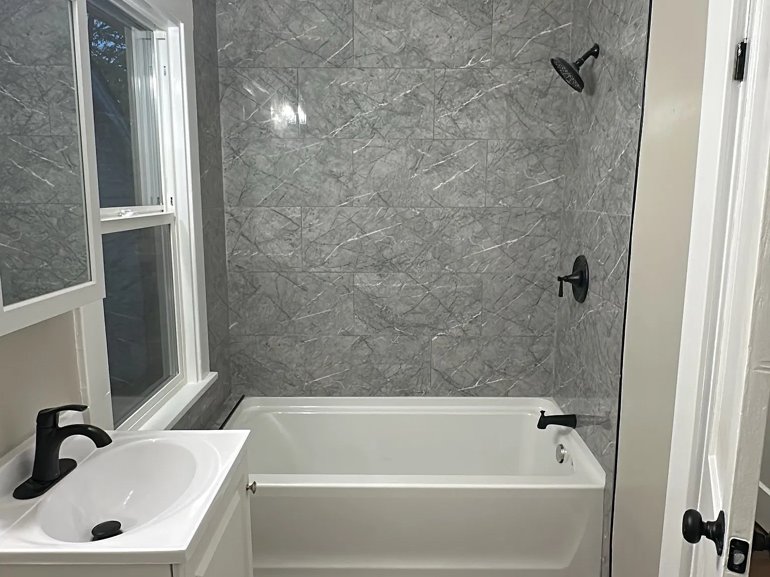 3 bed, 1000 sqft, $1,800 — Photo 4