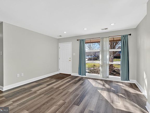 5th image of 6307 Cottonwood Dr