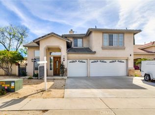 992 Trovita Dr, Corona, CA 92881